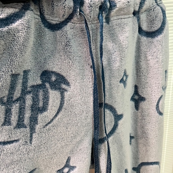 EUC Harry Potter Pajama Set for Ladies/Girls; Harry Potter Wizarding World - Picture 14 of 15